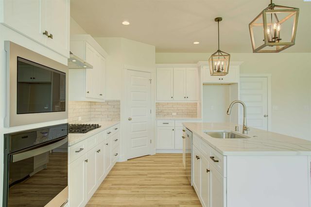 9418 Balflour Ct, Pasco, WA 99301