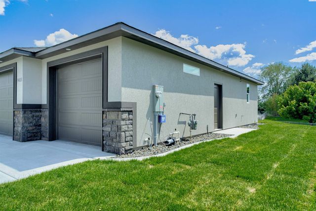 9418 Balflour Ct, Pasco, WA 99301