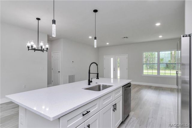 7658 N Voyager Drive, Citrus Springs, FL 34433