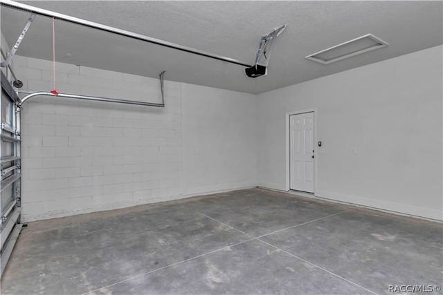 7658 N Voyager Drive, Citrus Springs, FL 34433