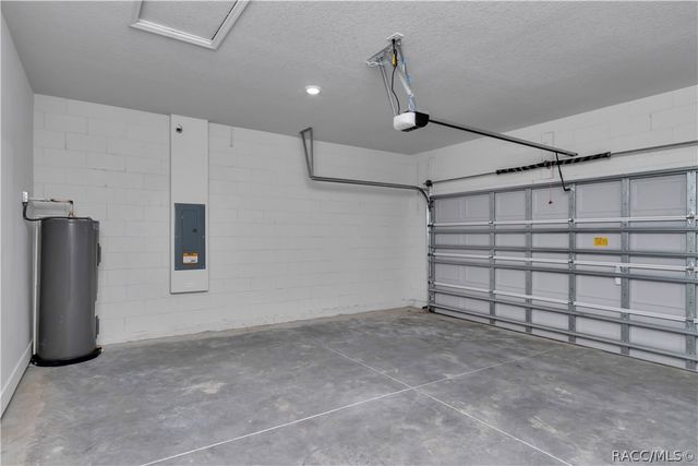 7658 N Voyager Drive, Citrus Springs, FL 34433