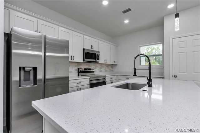 7658 N Voyager Drive, Citrus Springs, FL 34433