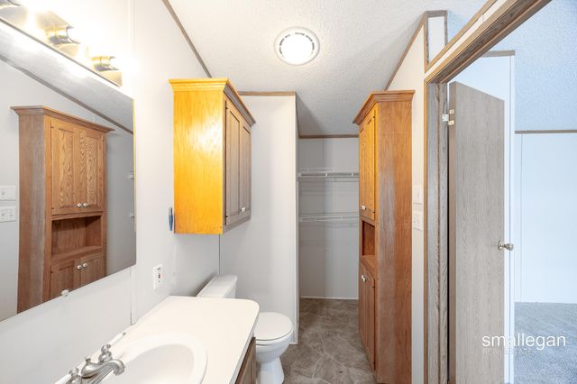 4843 Gretchen Avenue NW, Comstock Park, MI 49321