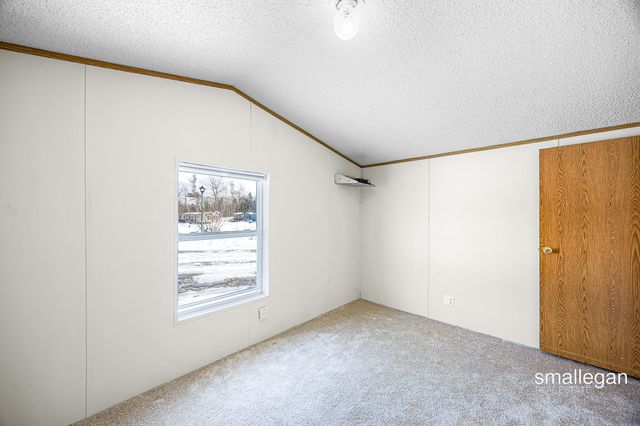 4843 Gretchen Avenue NW, Comstock Park, MI 49321