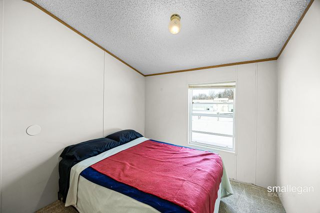 4843 Gretchen Avenue NW, Comstock Park, MI 49321