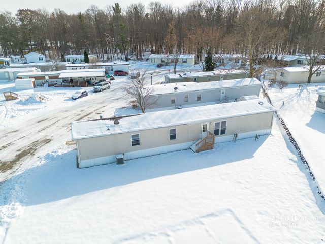 4843 Gretchen Avenue NW, Comstock Park, MI 49321