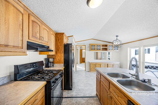 4843 Gretchen Avenue NW, Comstock Park, MI 49321