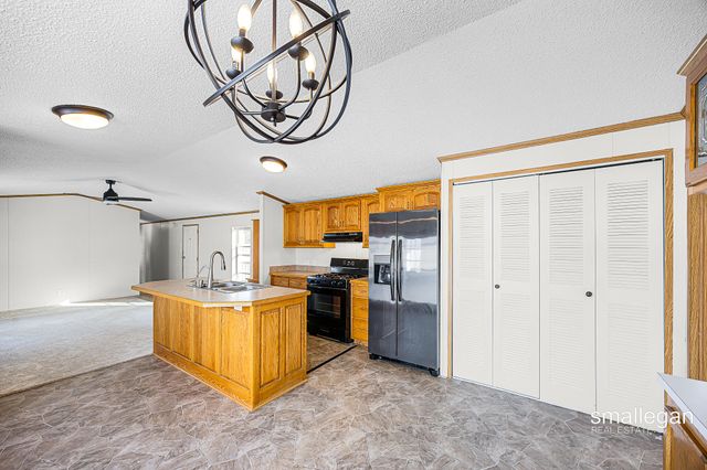 4843 Gretchen Avenue NW, Comstock Park, MI 49321