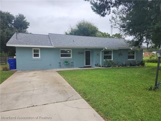 703 Lake Betty Drive, Lake Placid, FL 33852