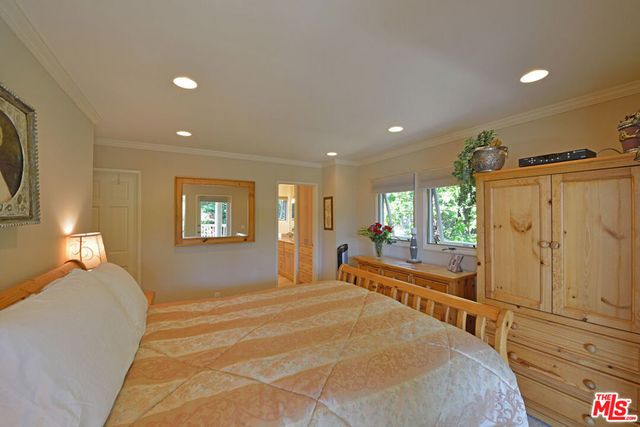 2965 Seabreeze Drive, Malibu, CA 90265