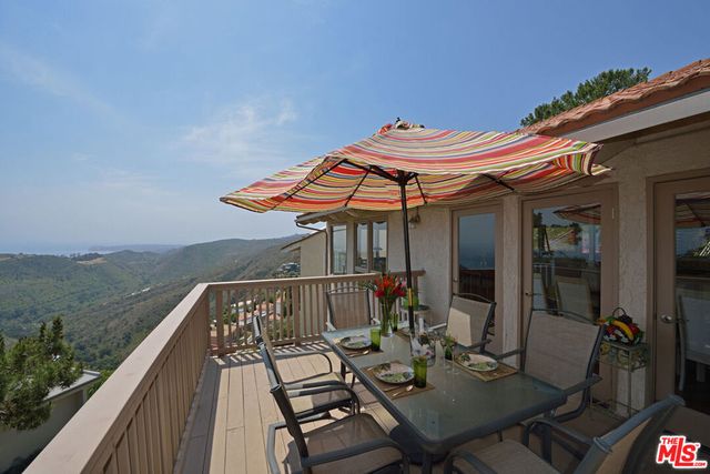2965 Seabreeze Drive, Malibu, CA 90265