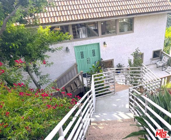 2965 Seabreeze Drive, Malibu, CA 90265