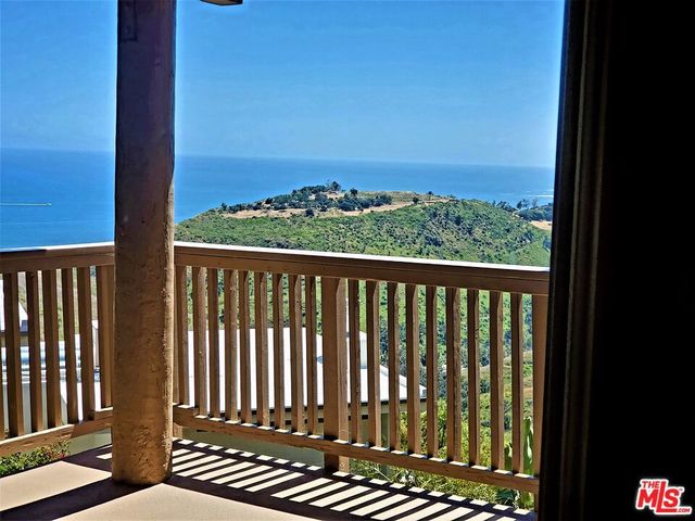 2965 Seabreeze Drive, Malibu, CA 90265