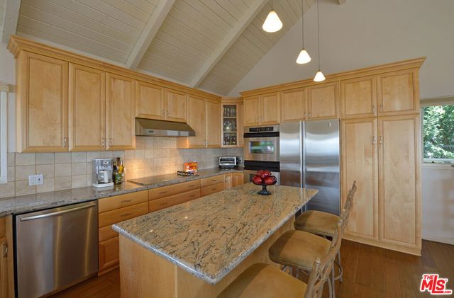 2965 Seabreeze Drive, Malibu, CA 90265