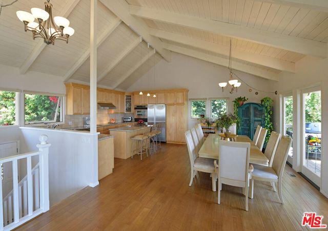 2965 Seabreeze Drive, Malibu, CA 90265