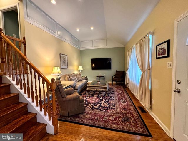 654 CYPRESS RD, Warminster, PA 18974