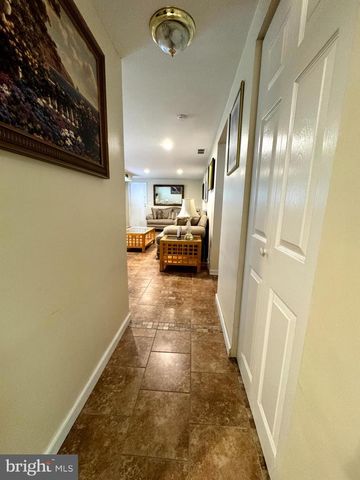 654 CYPRESS RD, Warminster, PA 18974