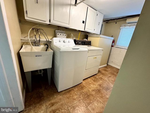 654 CYPRESS RD, Warminster, PA 18974