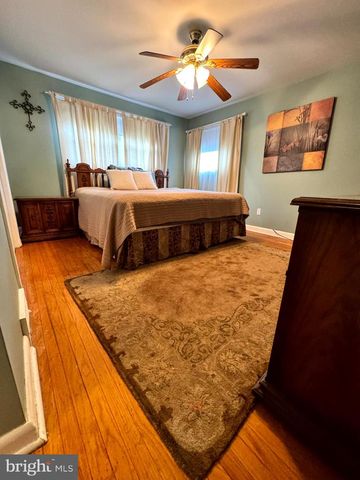 654 CYPRESS RD, Warminster, PA 18974