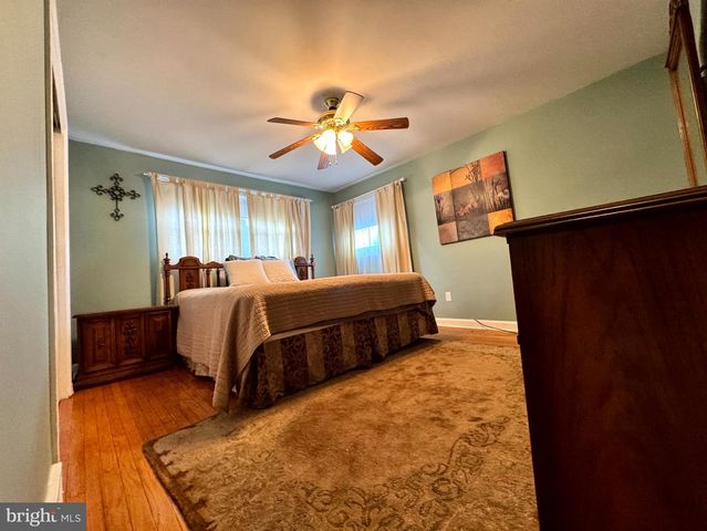 654 CYPRESS RD, Warminster, PA 18974