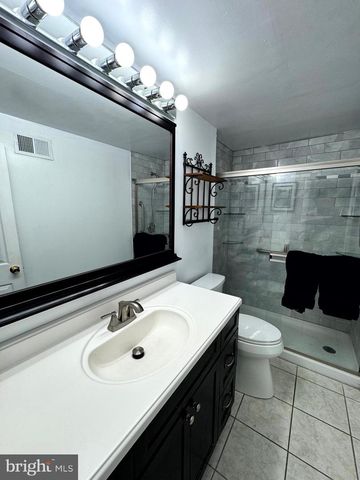 654 CYPRESS RD, Warminster, PA 18974