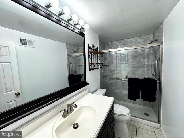 654 CYPRESS RD, Warminster, PA 18974