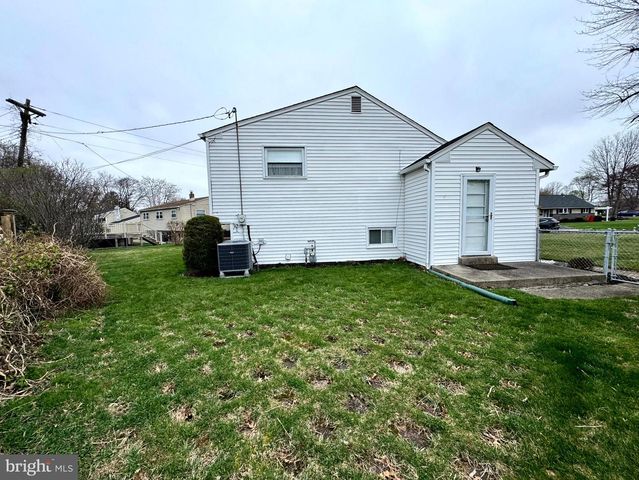 654 CYPRESS RD, Warminster, PA 18974