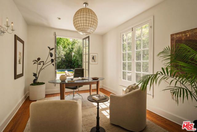 2030 N Hobart Boulevard, Los Angeles, CA 90027