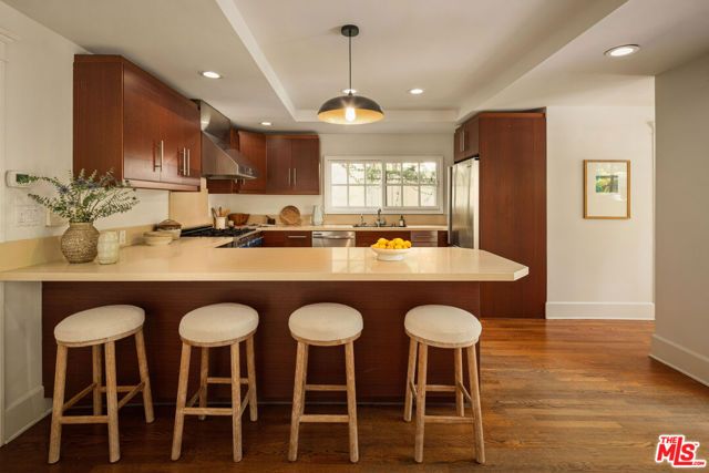 2030 N Hobart Boulevard, Los Angeles, CA 90027