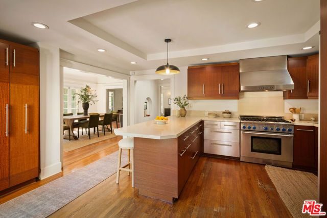 2030 N Hobart Boulevard, Los Angeles, CA 90027