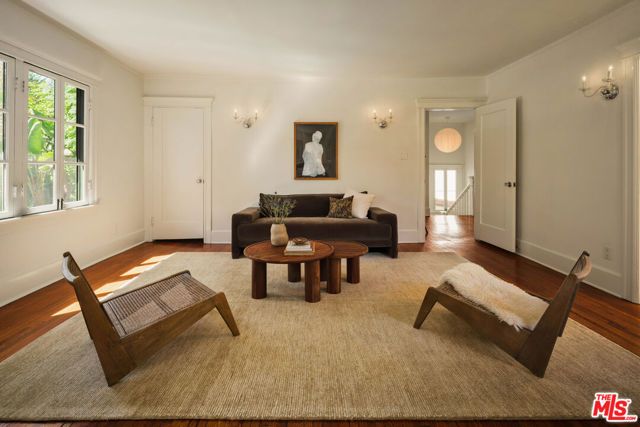 2030 N Hobart Boulevard, Los Angeles, CA 90027