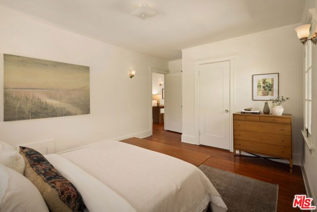 2030 N Hobart Boulevard, Los Angeles, CA 90027