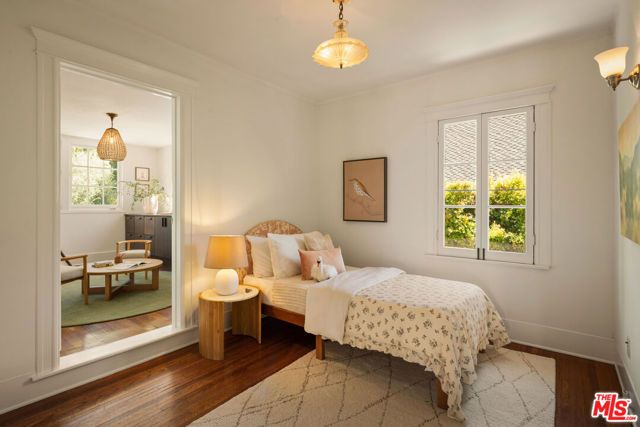 2030 N Hobart Boulevard, Los Angeles, CA 90027