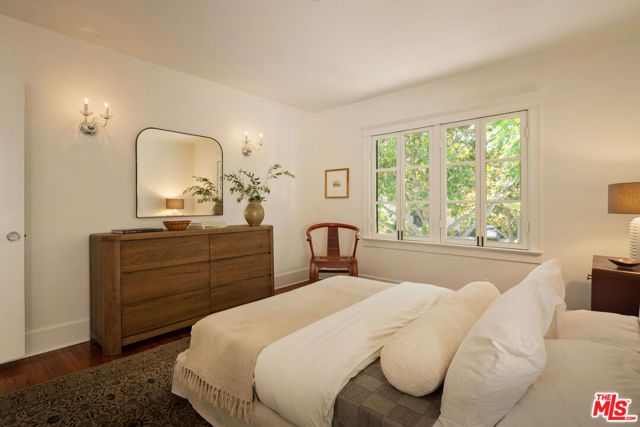 2030 N Hobart Boulevard, Los Angeles, CA 90027