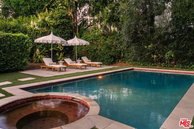 2030 N Hobart Boulevard, Los Angeles, CA 90027