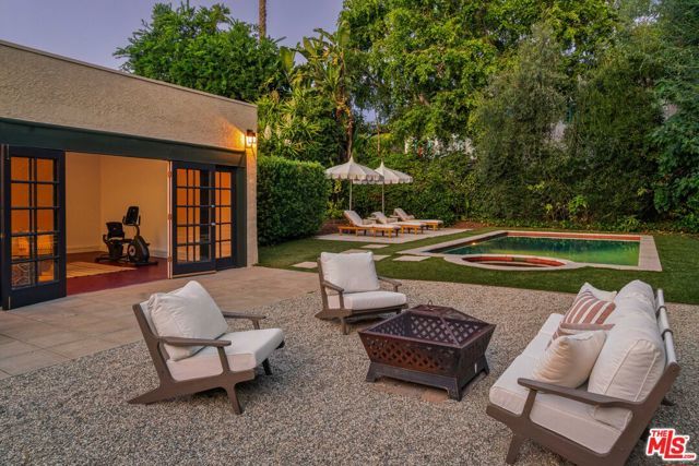 2030 N Hobart Boulevard, Los Angeles, CA 90027