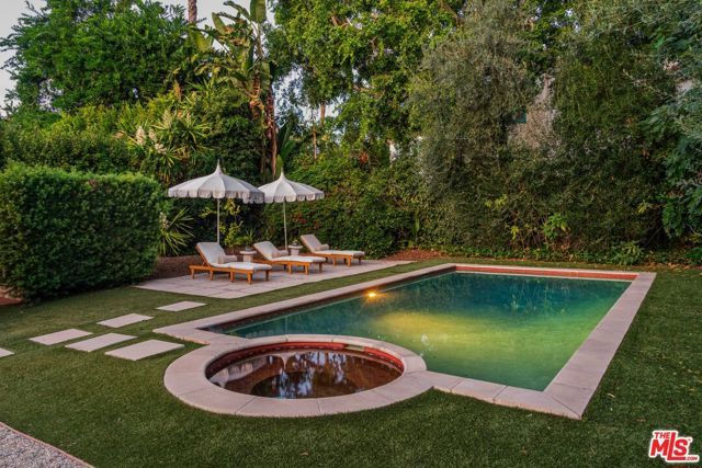 2030 N Hobart Boulevard, Los Angeles, CA 90027