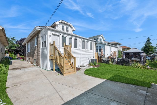 1433 S 14th Avenue, Maywood, IL 60153