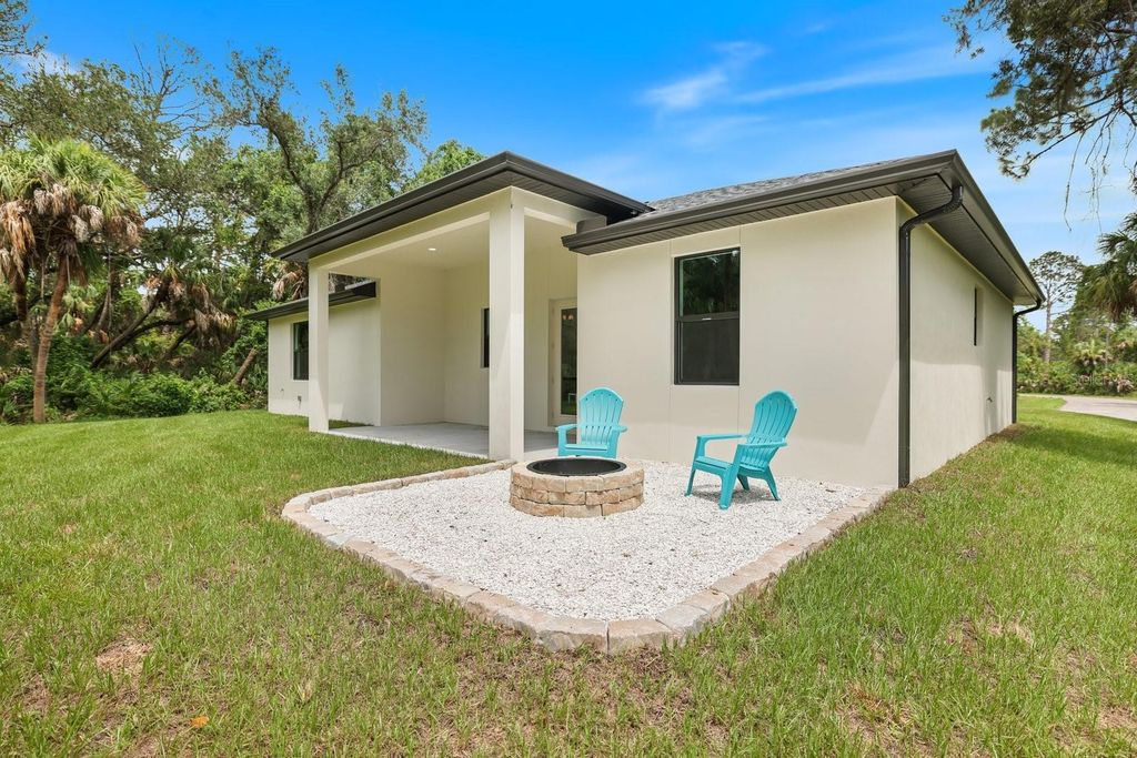 Image 29 of property listing at 317 DORMAN STREET, Port Charlotte, FL 33953