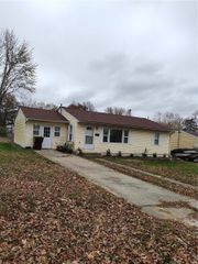 216 David Street, Elsberry, MO 63343