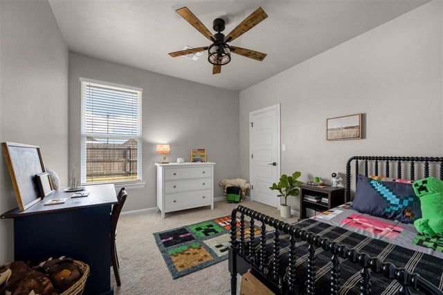 2433 NE Falcon Ln, Lawton, OK 73507