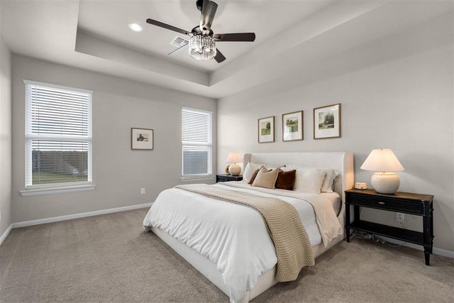 2433 NE Falcon Ln, Lawton, OK 73507
