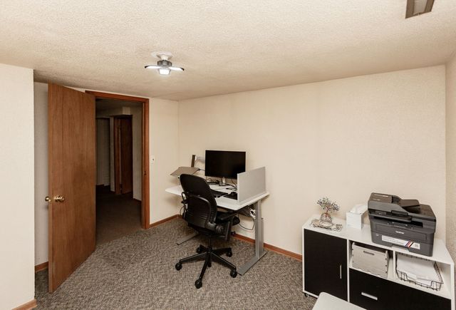 2901 E 38th Court, Des Moines, IA 50317