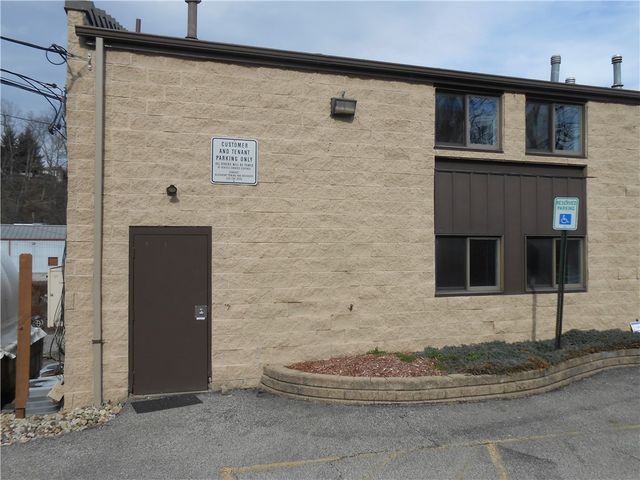 5081 Old Clairton Rd, Baldwin Boro, PA 15236