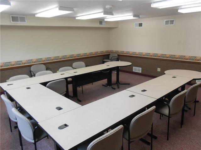5081 Old Clairton Rd, Baldwin Boro, PA 15236