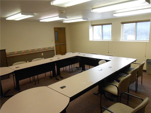 5081 Old Clairton Rd, Baldwin Boro, PA 15236