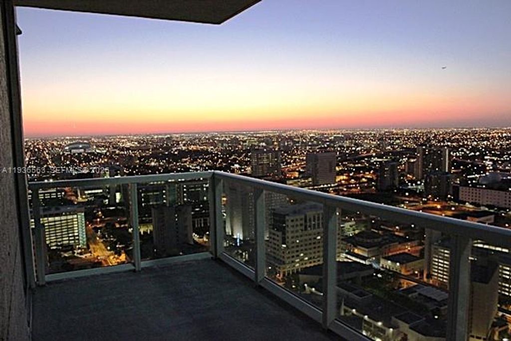 253 NE 2nd St 4303, Miami, FL 33132