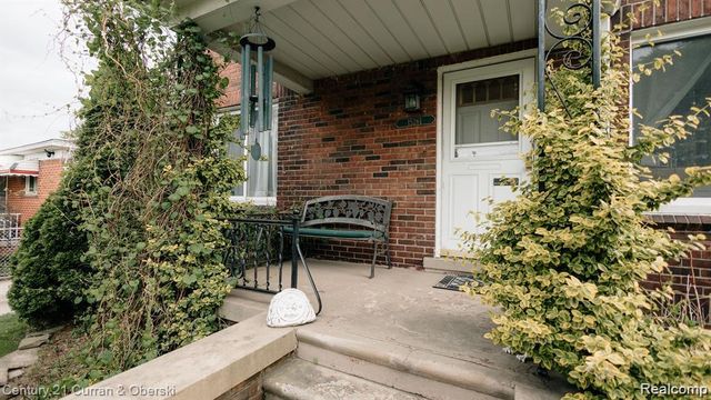 15261 Demean Avenue, Allen Park, MI 48101