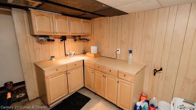 15261 Demean Avenue, Allen Park, MI 48101