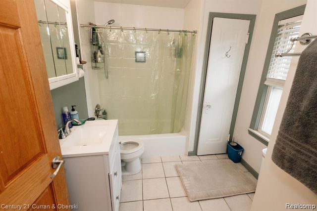 15261 Demean Avenue, Allen Park, MI 48101